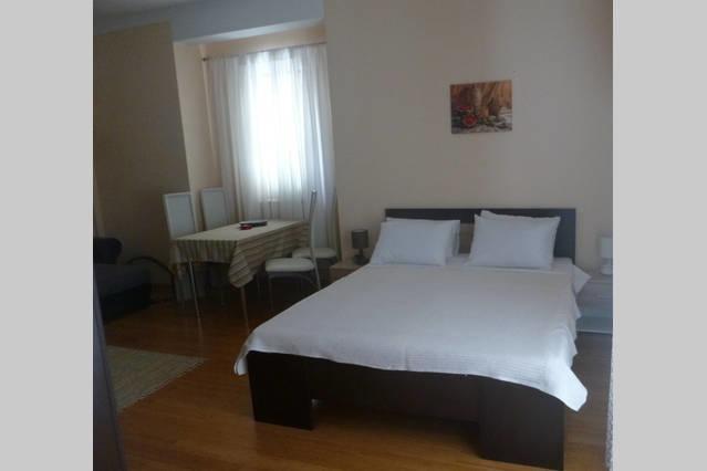 ריסאן Roman Gardens Studio Apartment מראה חיצוני תמונה