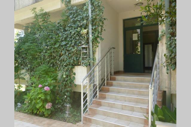 ריסאן Roman Gardens Studio Apartment מראה חיצוני תמונה