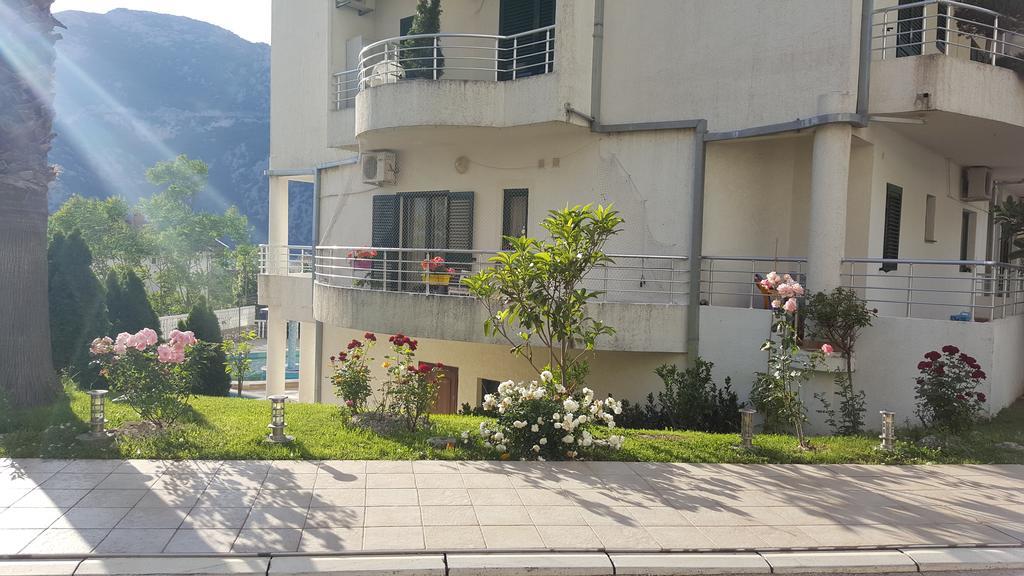ריסאן Roman Gardens Studio Apartment מראה חיצוני תמונה