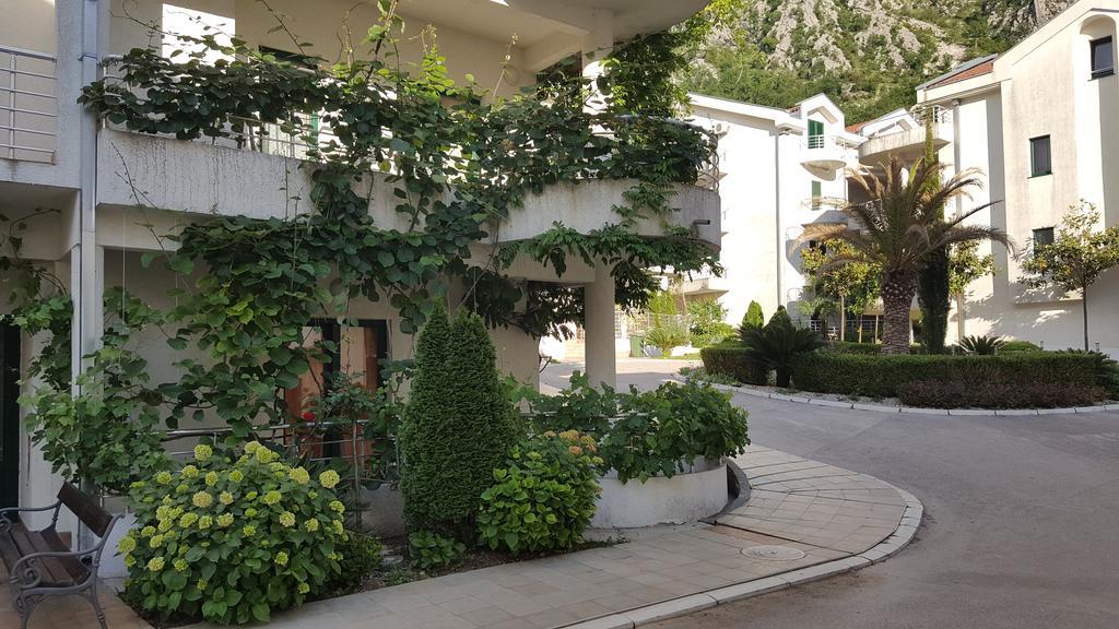 ריסאן Roman Gardens Studio Apartment מראה חיצוני תמונה