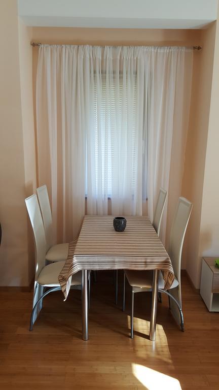 ריסאן Roman Gardens Studio Apartment מראה חיצוני תמונה