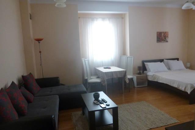 ריסאן Roman Gardens Studio Apartment מראה חיצוני תמונה